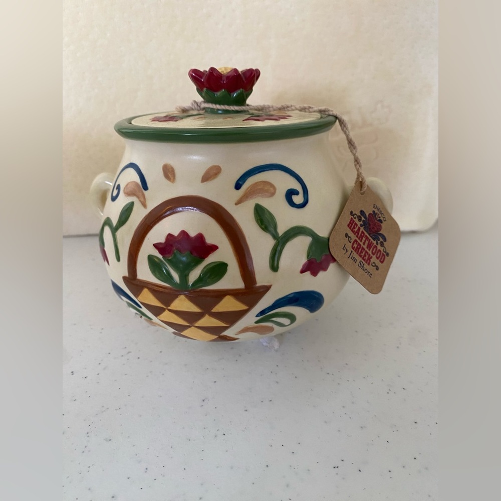 JIM SHORE HEARTWOOD CREEK -  CERAMIC CROCK JAR CANDLE W/ LID - FRESH FLOWERS